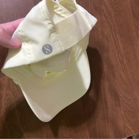 Ladies golf/tennis cap - Picture 2 of 2